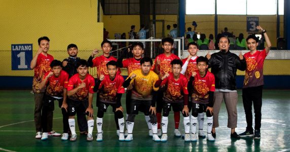 photo_6091571916172281376_y